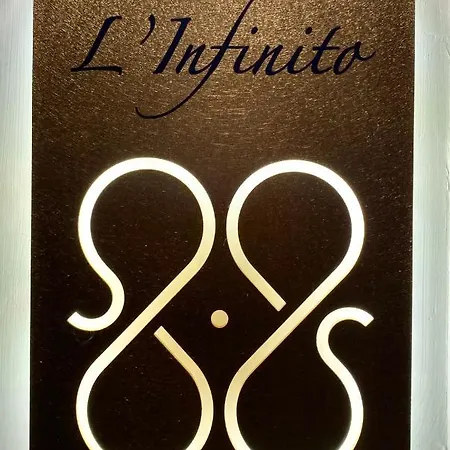 לינה וארוחת בוקר L'infinito 88 נאפולי